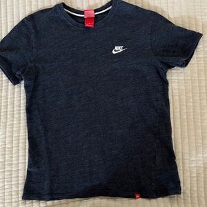 Nike Men's Dark Blue Short Sleeve Tee